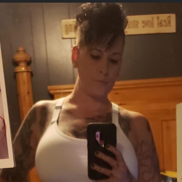 Meet your Posher, Stacey - Picture 1 of 1